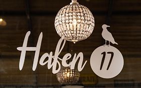 Hafen 17 Hotel Kueche Bar
